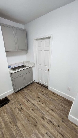 Building Photo - 20 Decatur Street