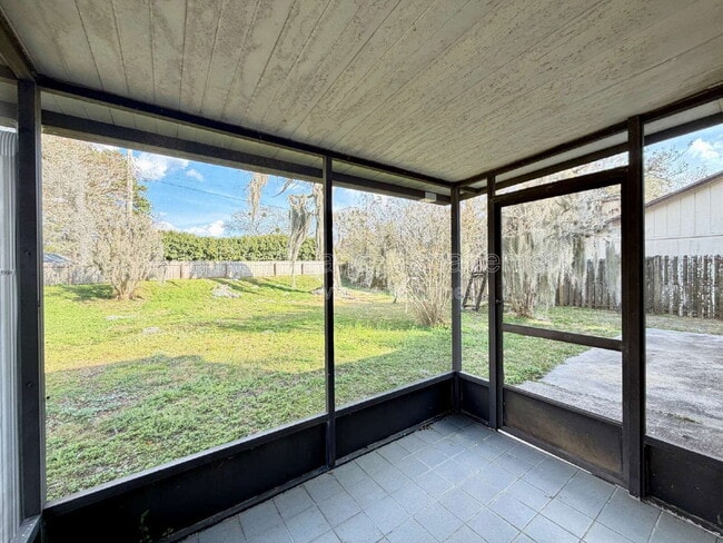 Building Photo - 4655 Trevi Dr