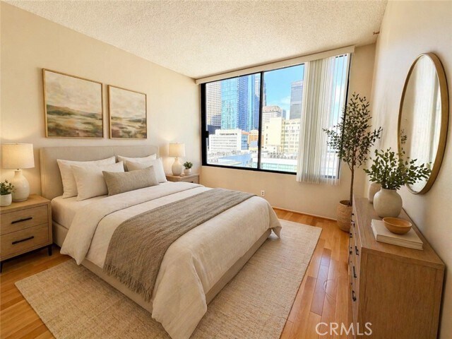 Building Photo - 600 W 9th St