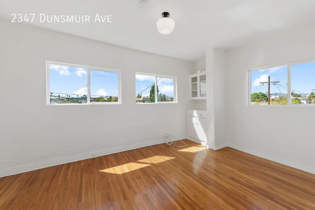 Building Photo - 2347 S Dunsmuir Ave