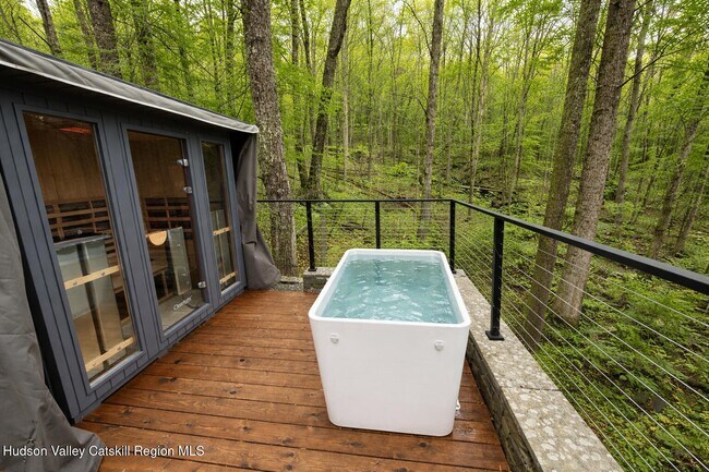 Building Photo - 26 Webster Rd