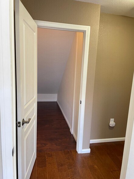 Building Photo - 13960 Driftwood Dr