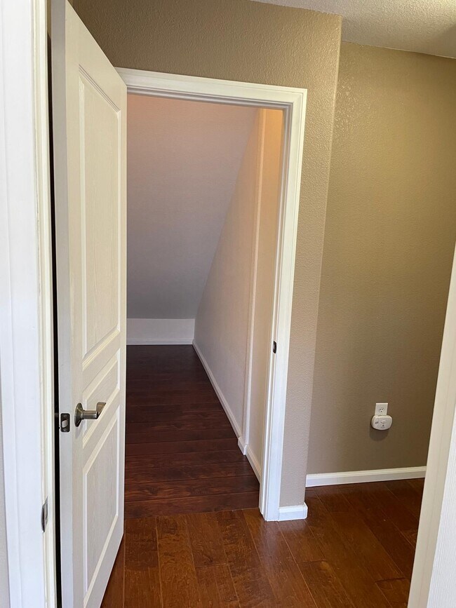 Building Photo - 13960 Driftwood Dr