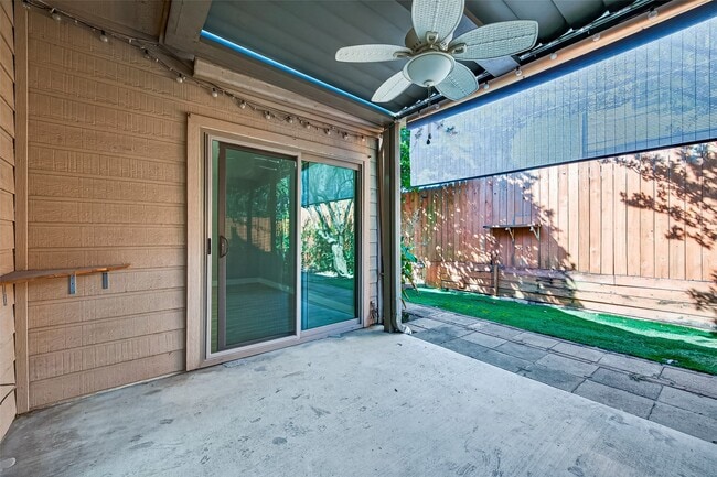 Building Photo - 2026 Ashford Hollow Ln