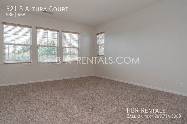 Building Photo - 521 S Altura Ct