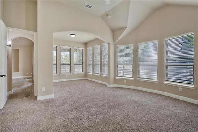 Building Photo - 855 Forest St