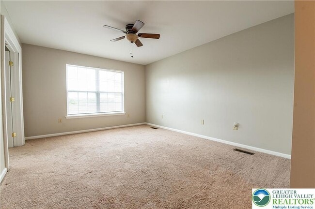 Building Photo - 11 Cobblestone Dr