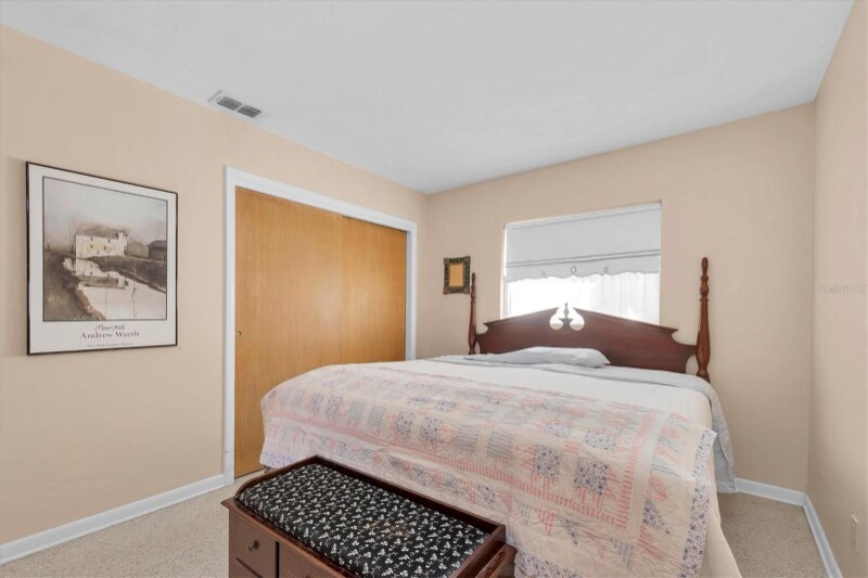 Building Photo - 1824 Chateau Dr W