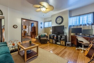 Building Photo - AVAILABLE AUGUST 2026 - Beautiful 2 bedroom Home on a Quiet Street!