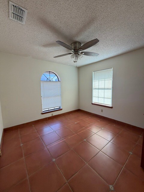 Building Photo - 1301 W Duranta Ave