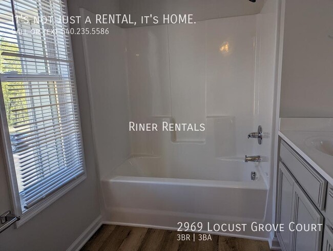 Building Photo - 2969 Locust Grv Ct