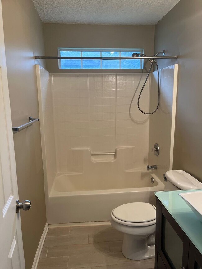 Building Photo - Updated 3 bedroom House in Georgetown