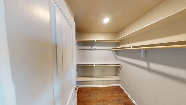 Building Photo - 123 S A St