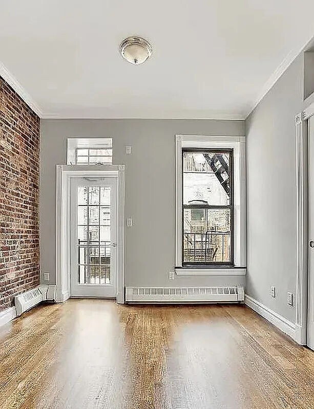 Building Photo - 145 E 26th St