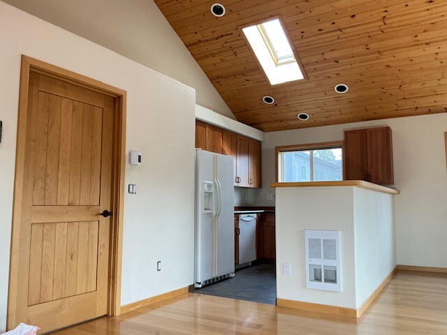 Building Photo - 1 Bed ADU on Shasta Pl — Private Entrance, Steps from Millers Landing