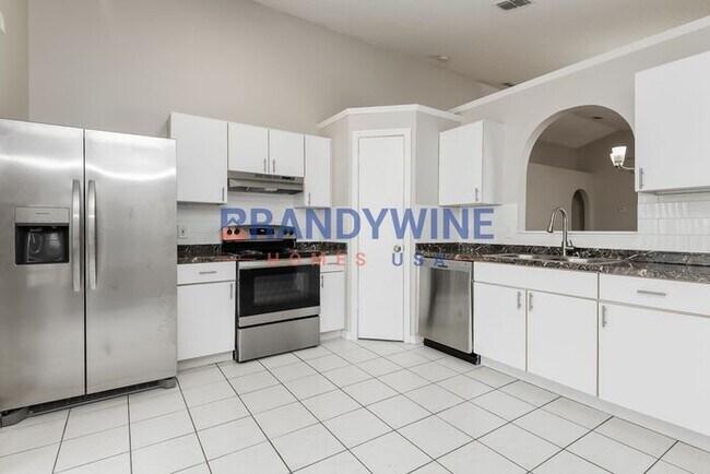 Building Photo - 50% OFF! No Application Fees - Move-in by ...