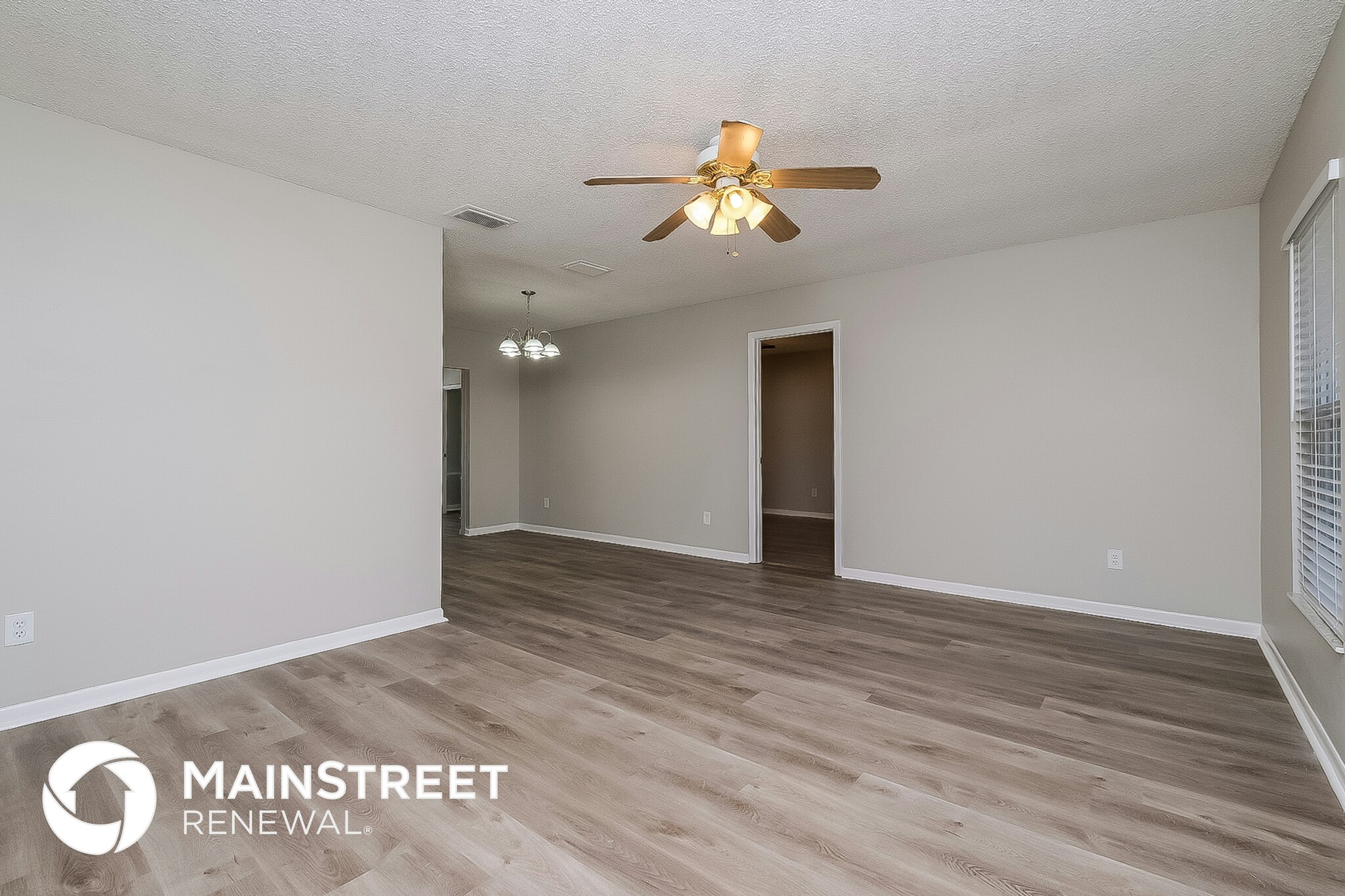 Building Photo - 13903 Briardale Ln