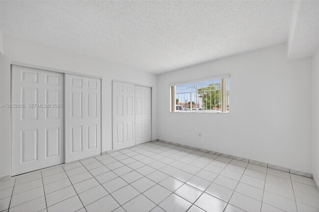 Building Photo - 800 SW 104th Ct