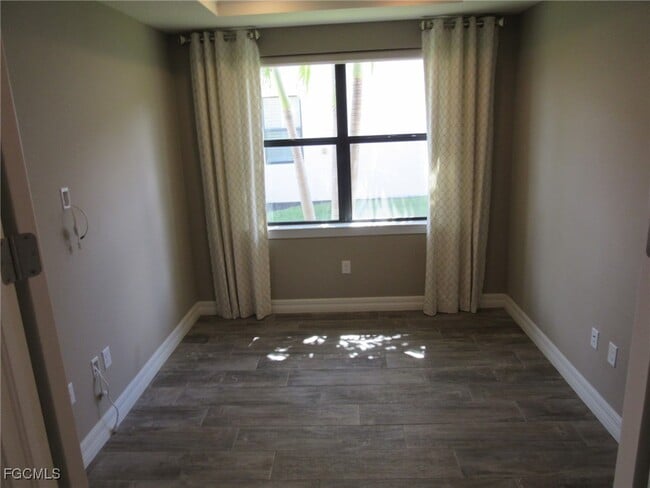 Building Photo - 14589 Laguna Dr