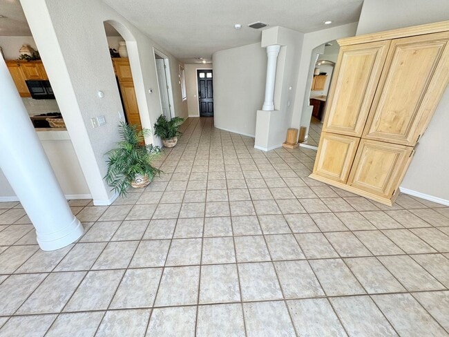 Building Photo - UPPER-LEVEL CONDO WITH BALCONY IN SUMMERLIN