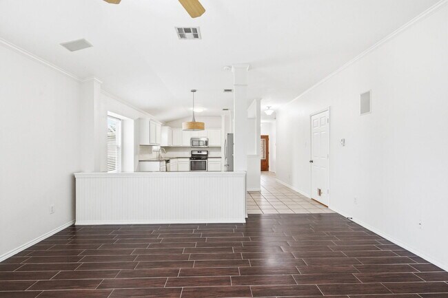 Building Photo - 1202 Sundrop Pl