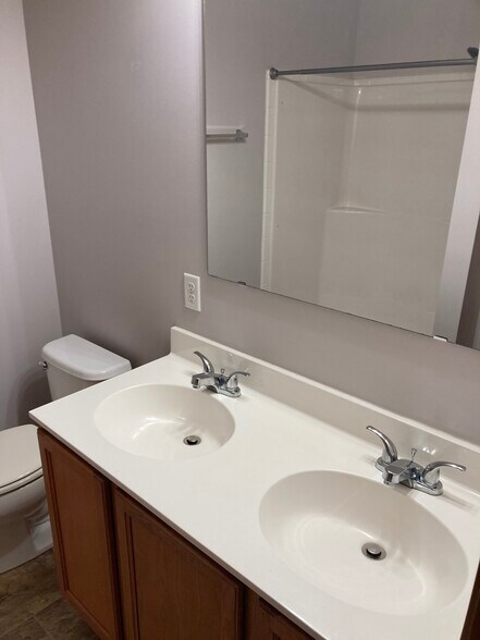 Building Photo - 2650 Millstone Dr