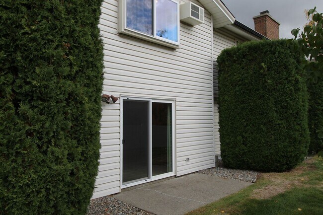 Building Photo - 7878 N Wilding Dr