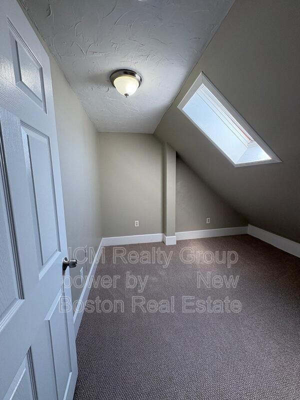 Building Photo - 40 Hurd St