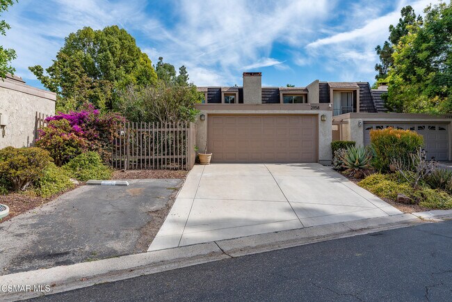 Building Photo - 2958 Dogwood Cir