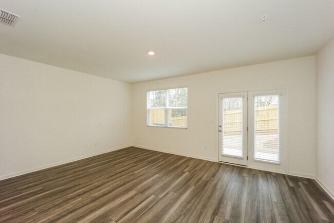 Building Photo - Fantastic 3bd/2.5ba home! Let yourself in!