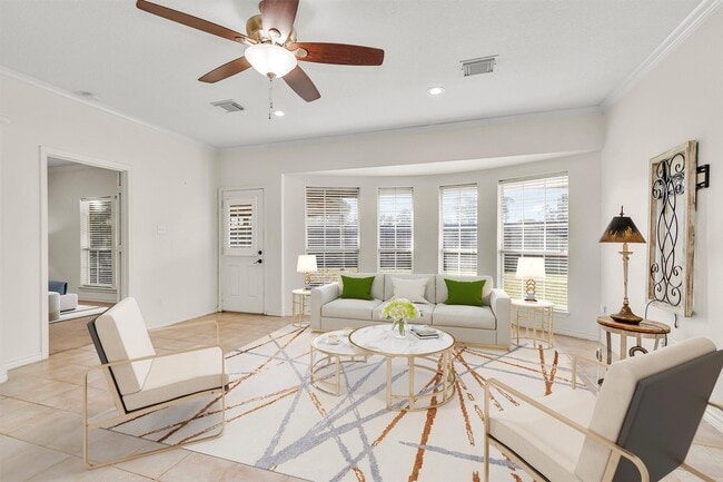 Building Photo - 147 April Waters Dr W