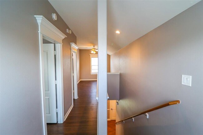 Building Photo - 7438 Tonsley Springs Dr