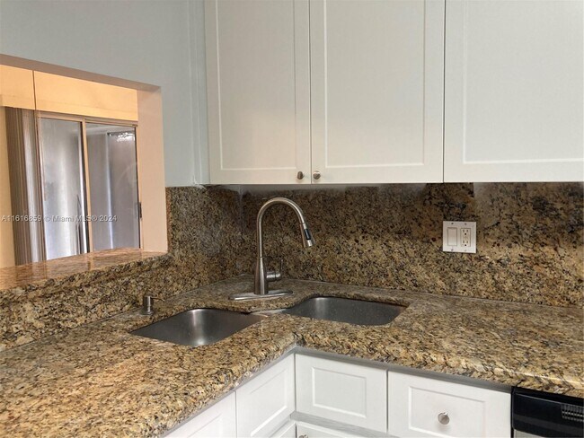 Building Photo - 1450 Springside Dr