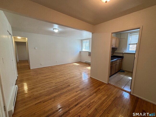 Building Photo - 12 N Taylor Ave