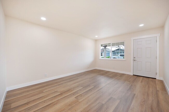 Building Photo - 5691 Cutler Ct