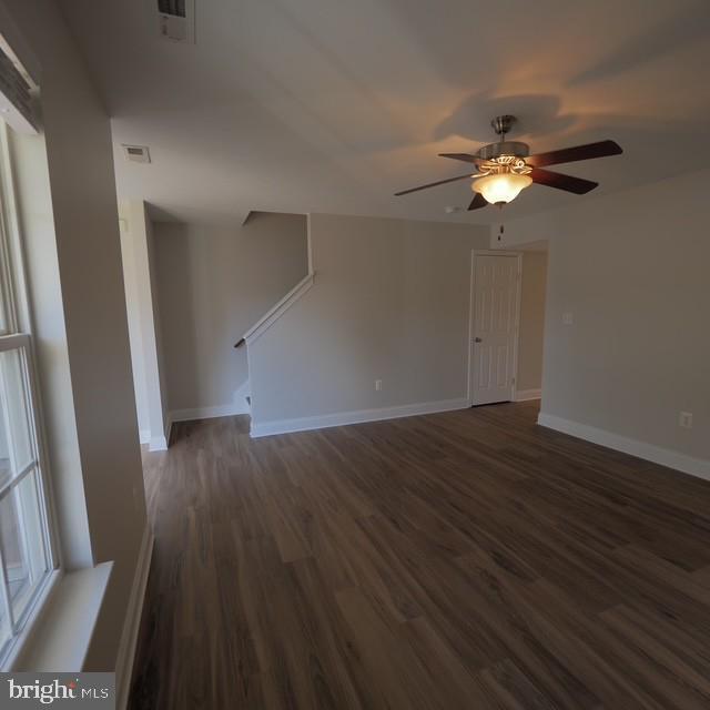 Building Photo - 46175 Kayak Ct