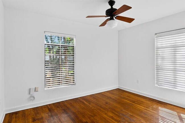 Building Photo - 1302 Kirkwood Rd