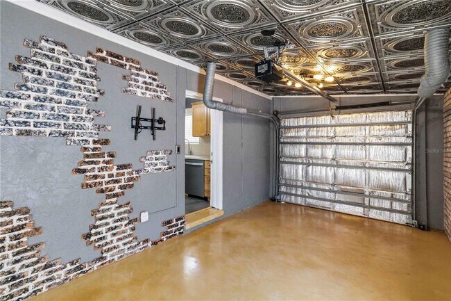 Building Photo - 2713 W Braddock St