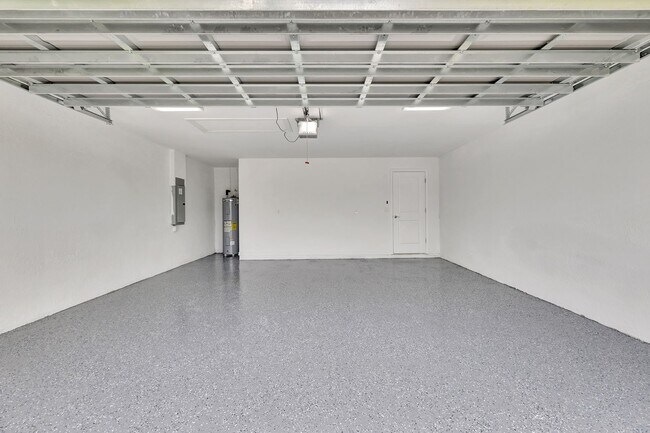 Building Photo - 3809 NW 38th St