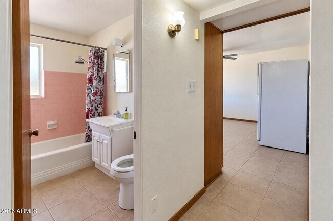 Building Photo - 12811 N 111th Dr