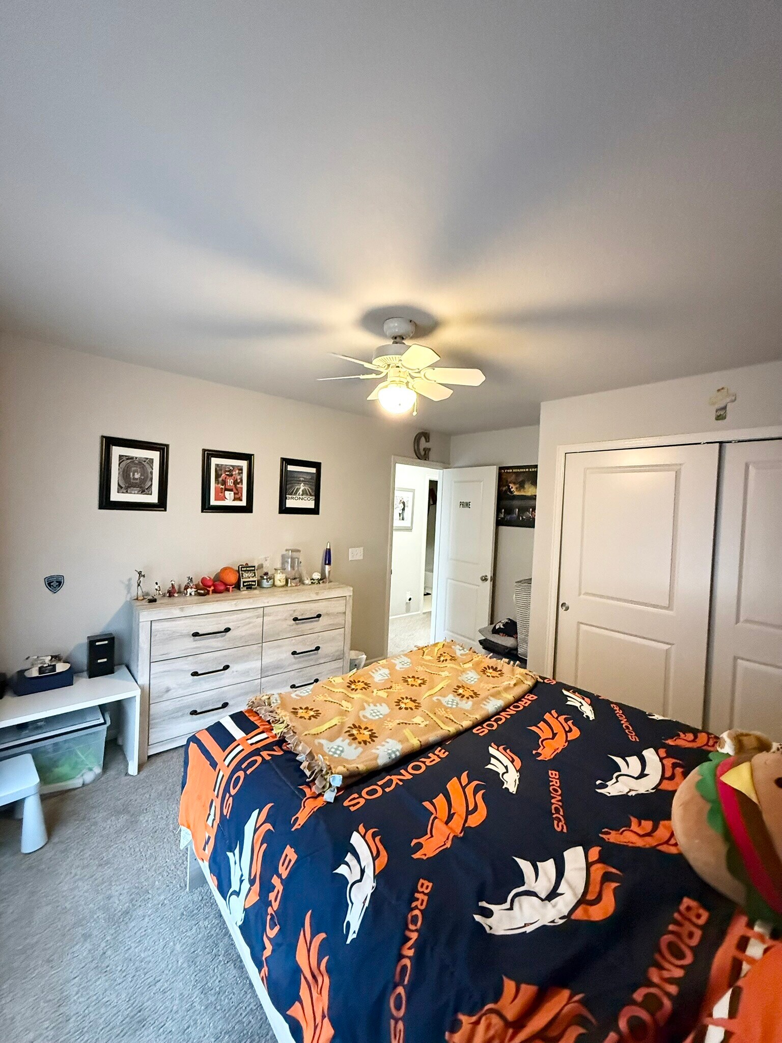 Building Photo - 562 E 133rd Ct