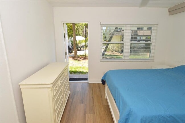 Building Photo - 4700 Cove Cir