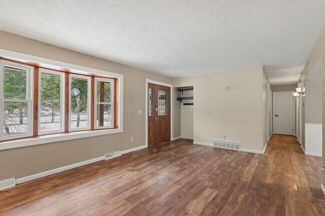 Building Photo - Beautifully Updated 4-bedroom, 2-bathroom Rental Property- $2100/Month