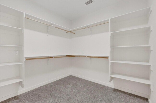Building Photo - 9 Leibel Ct