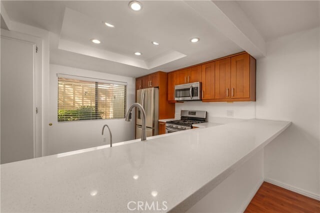 Building Photo - 5720 Owensmouth Ave