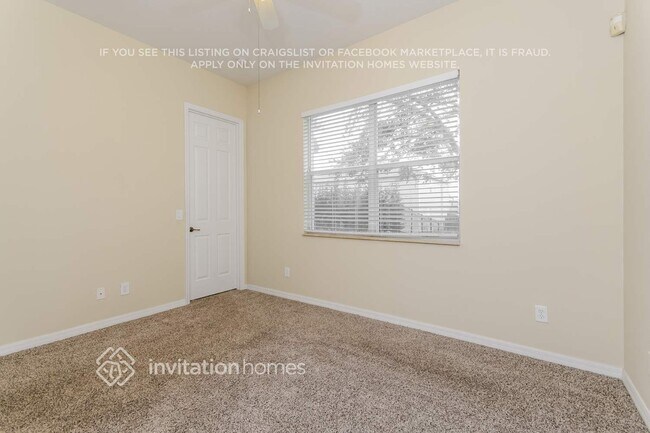 Building Photo - 806 Pecori Terrace