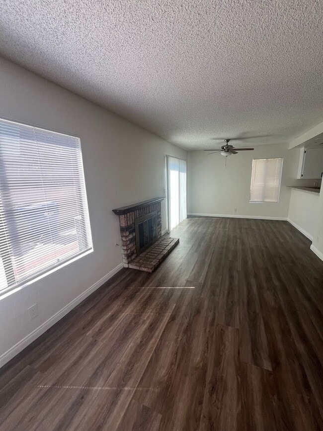 Building Photo - 555 S Azusa Ave