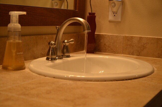 Building Photo - 11031 Muirwood Way NE