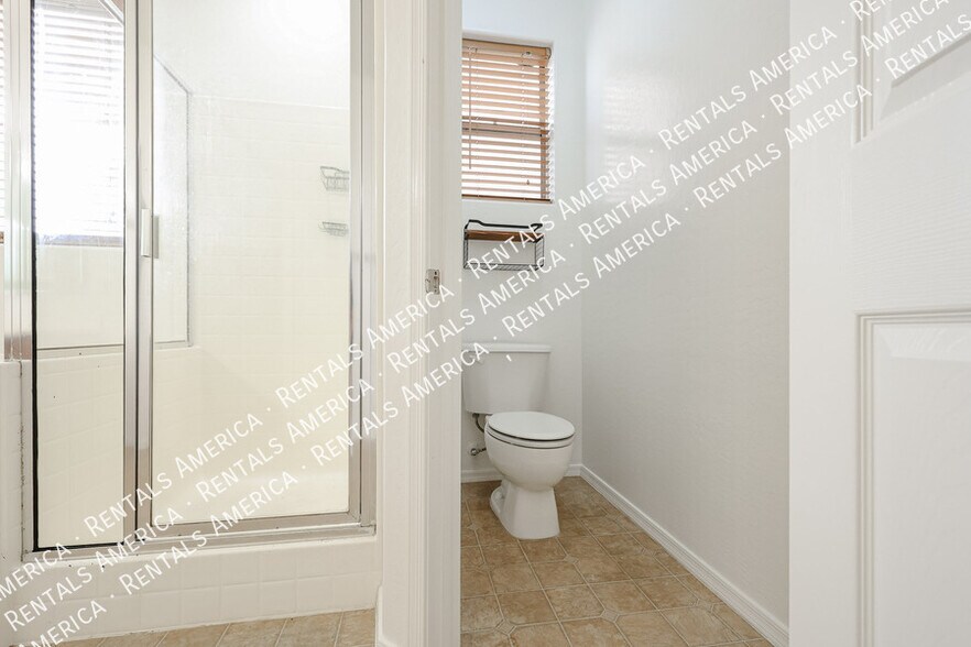 Building Photo - 19407 E Canary Way