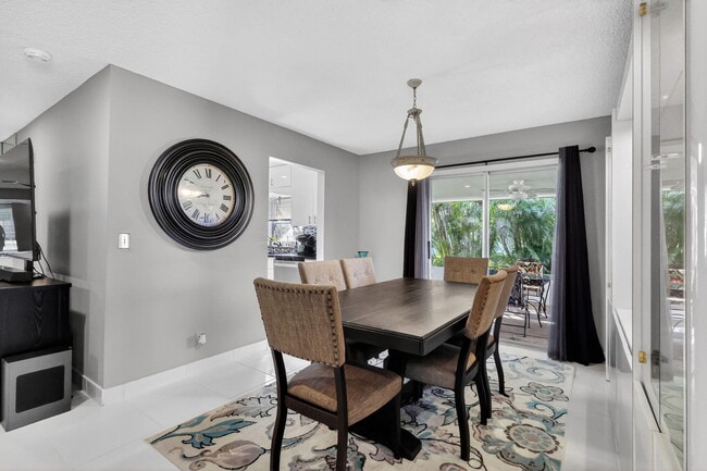 Building Photo - 6357 Overland Dr